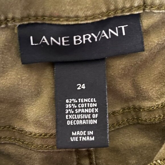 Lane Bryant Women's Size 24 Green Jeans With Distressed Patchwork Design - Picture 3 of 12